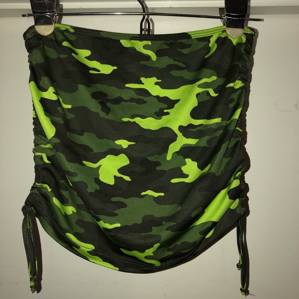 Camouflage crop top